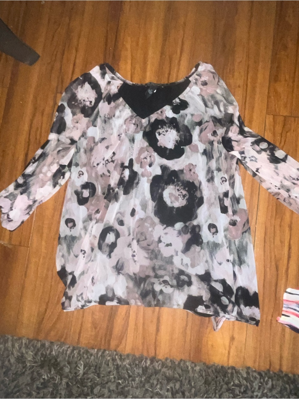 Five blouse bundle - Picture 8 of 16